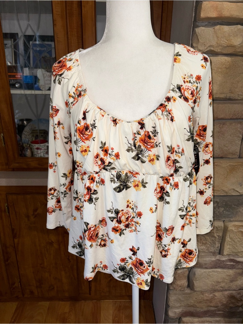 NWT Almost Famous size X-Large cream peplum blouse with fall colored roses